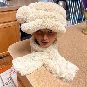 Genuine Rabbit Fur Scarf 43.